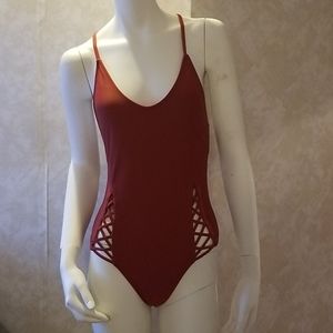 Juniors one-piece swimsuit